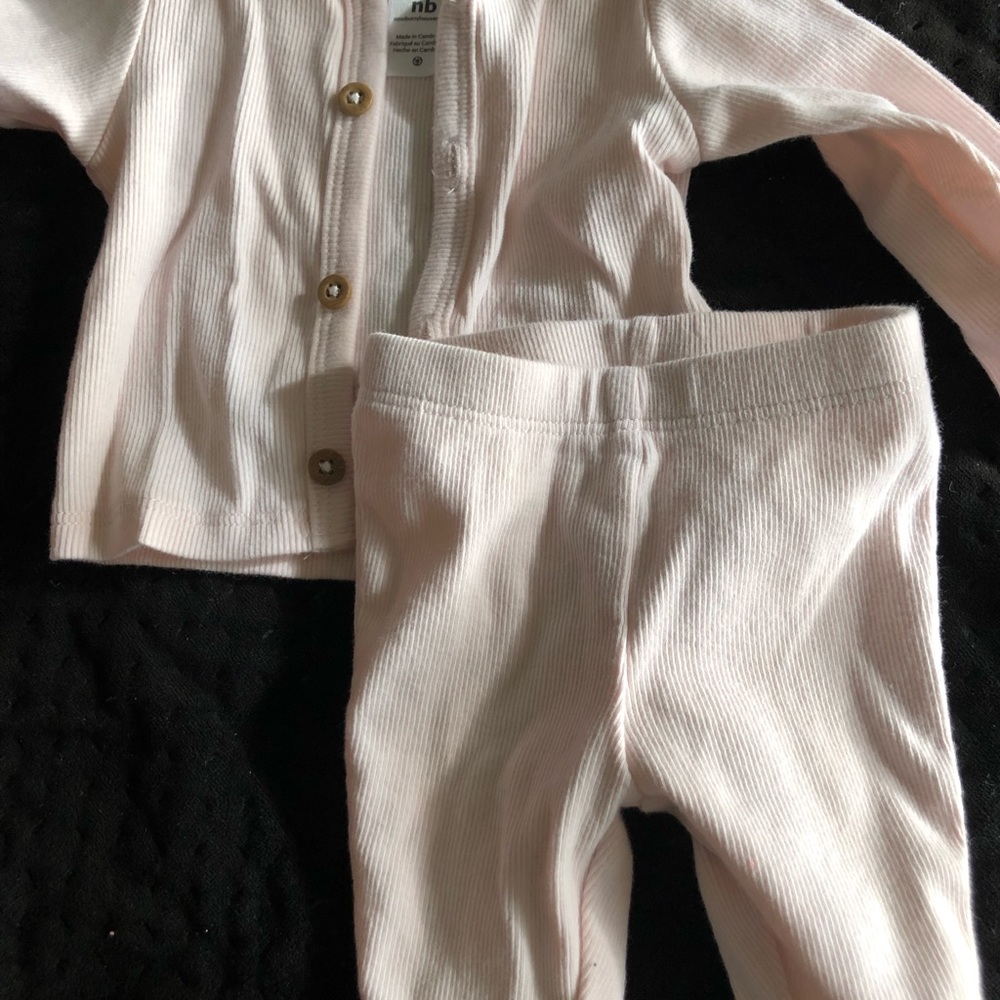Two piece set - Picture 2 of 2